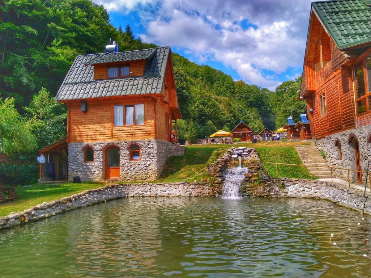 Pastravaria Romani Horezu Exterior foto